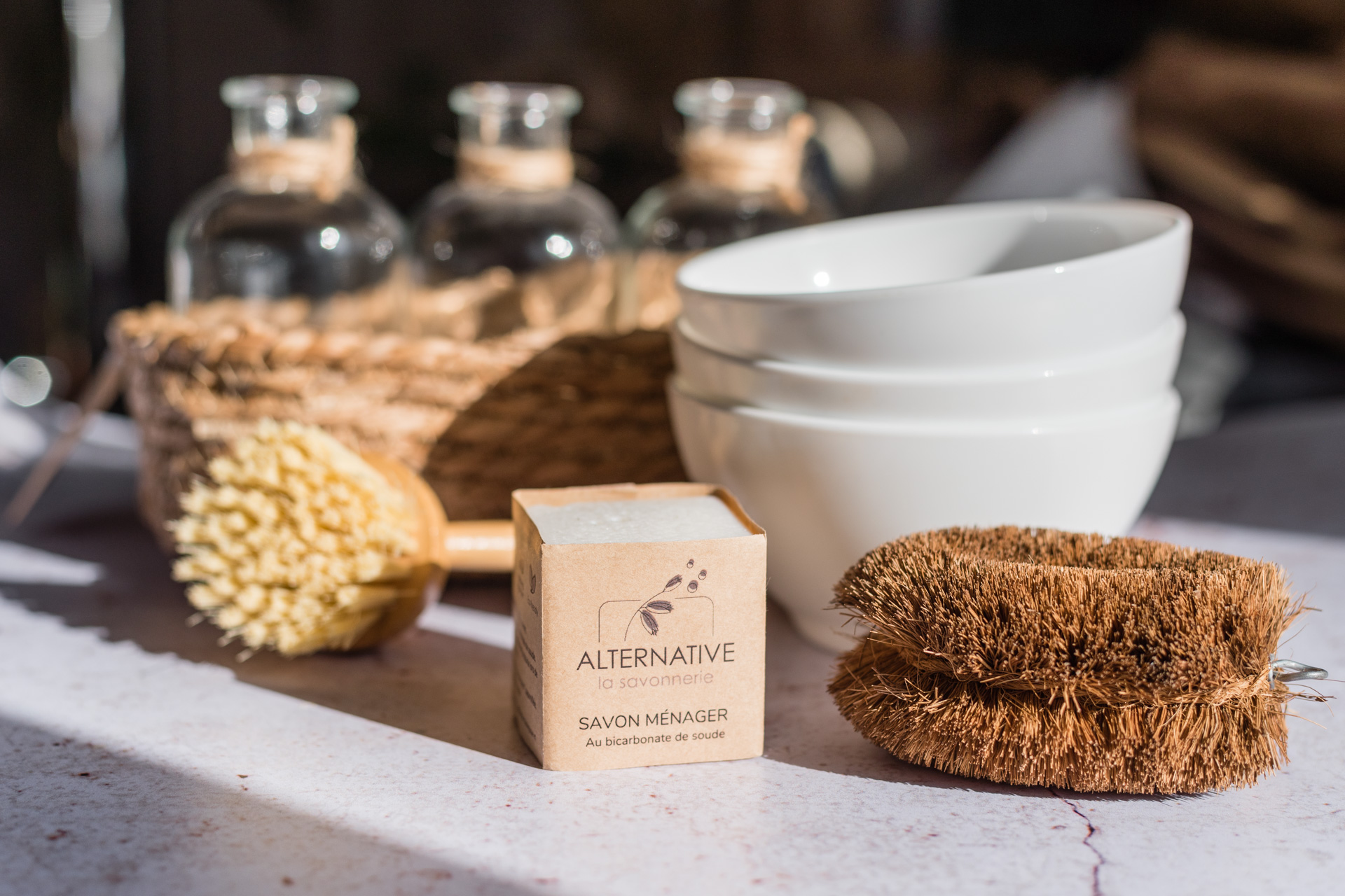 savon ménager et brosse coco